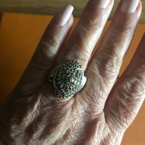 10 karat yellow gold. One carat diamonds. Size 7